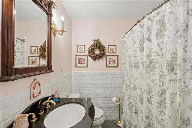 97 Old Rockingham Road, Salem, NH 03079