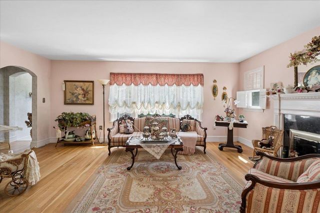 97 Old Rockingham Road, Salem, NH 03079