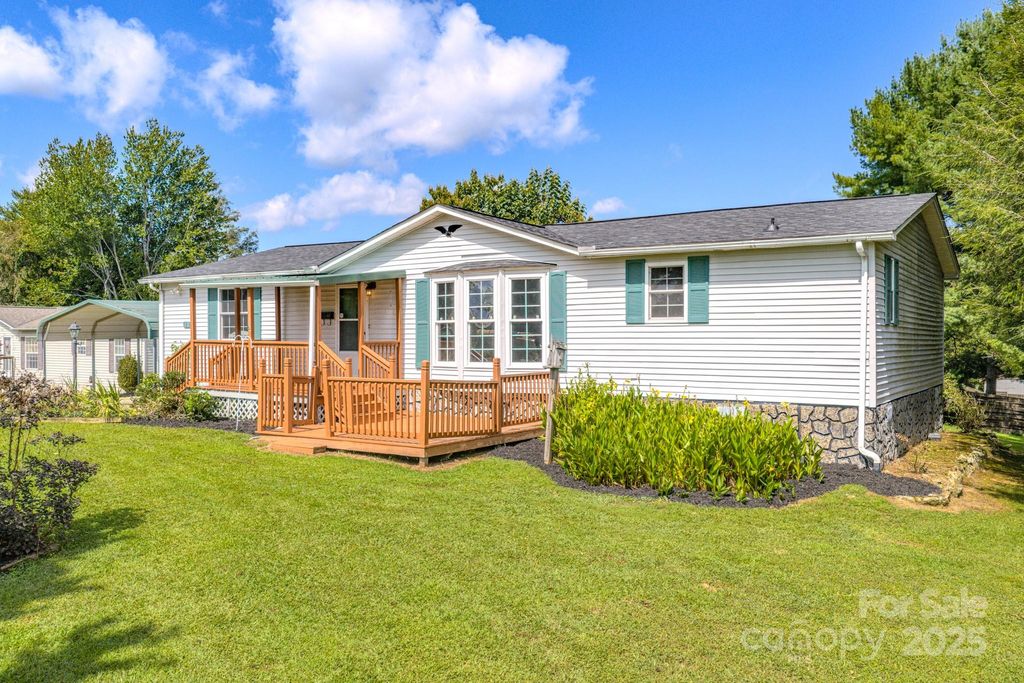 110 Haven Road, East Flat Rock, NC 28726