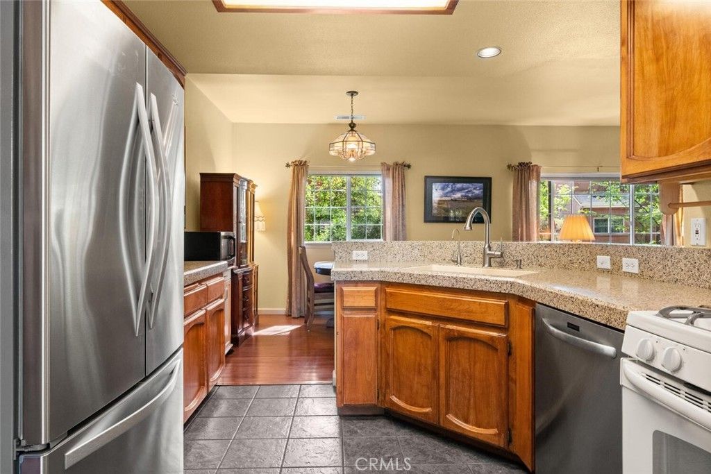 Image 13 of property listing at 1997 Wild Oak Lane, Chico, CA 95928