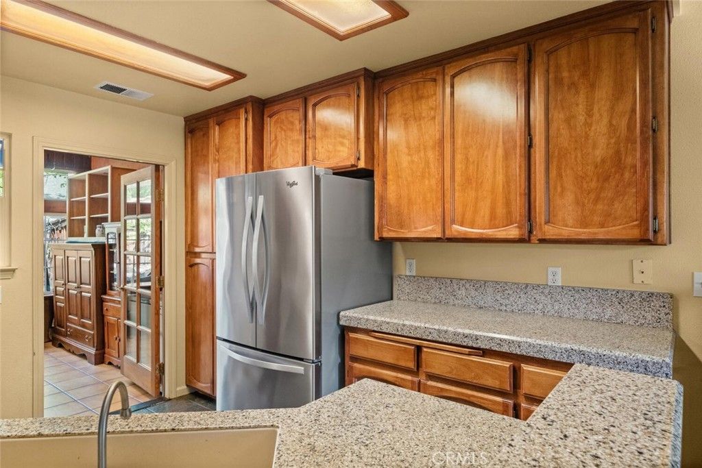 Image 14 of property listing at 1997 Wild Oak Lane, Chico, CA 95928