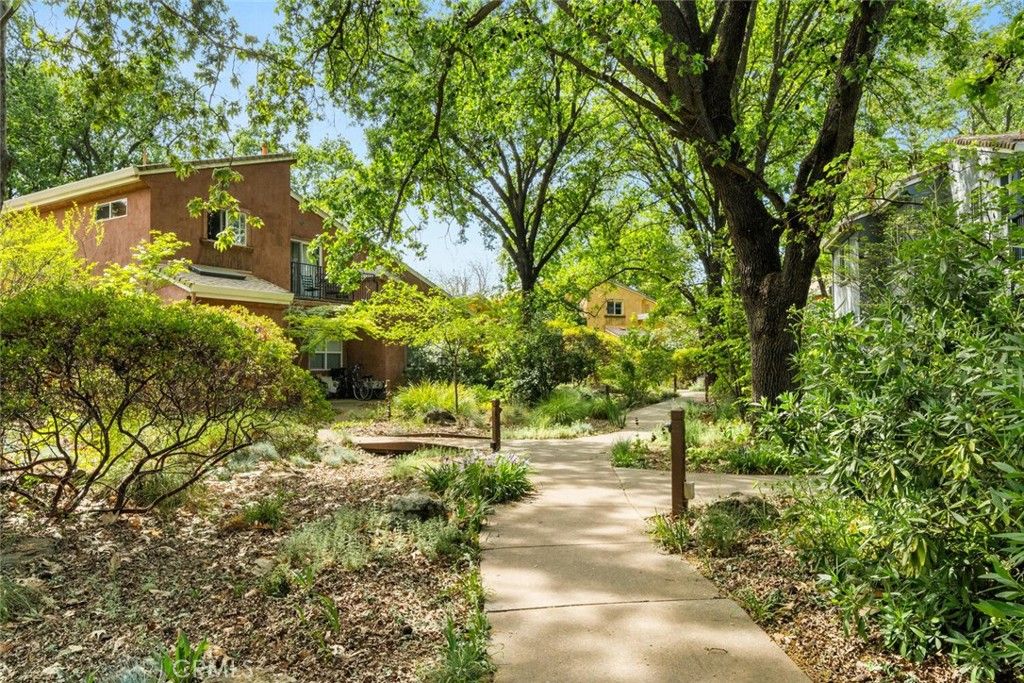 Image 34 of property listing at 1997 Wild Oak Lane, Chico, CA 95928
