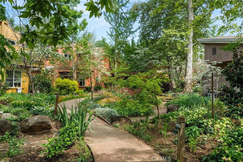 Image 36 of property listing at 1997 Wild Oak Lane, Chico, CA 95928