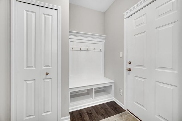 11103 Isles Avenue, Dyer, IN 46311