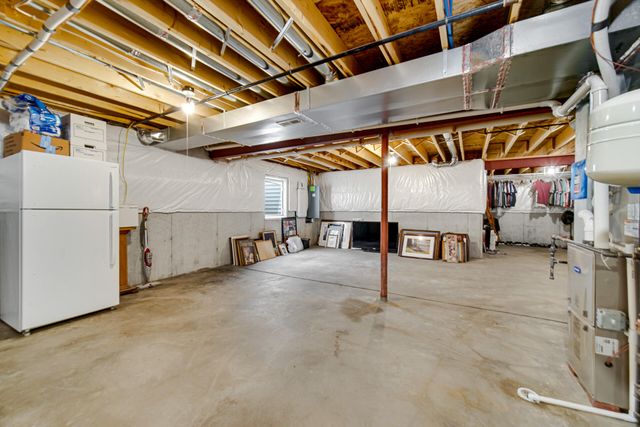 11103 Isles Avenue, Dyer, IN 46311