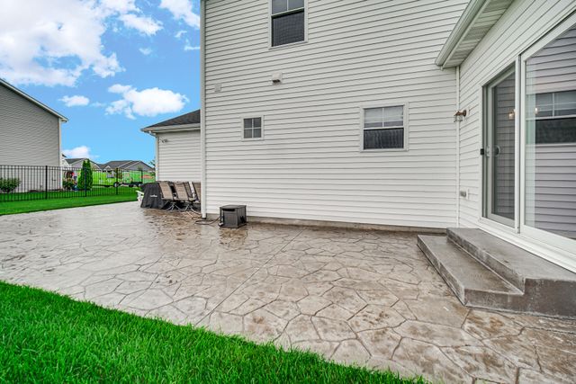 11103 Isles Avenue, Dyer, IN 46311