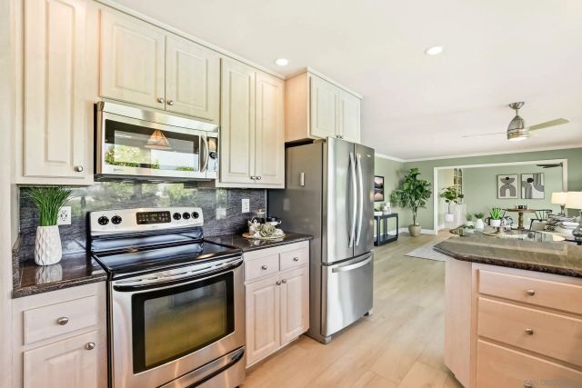 11198 Amalia Ct, San Diego, CA 92129