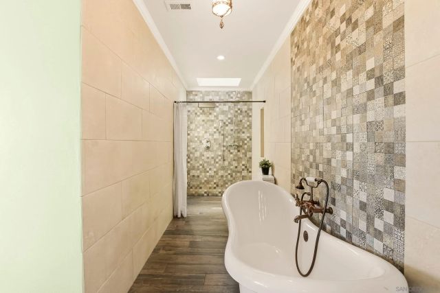 11198 Amalia Ct, San Diego, CA 92129
