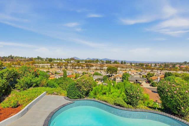 11198 Amalia Ct, San Diego, CA 92129