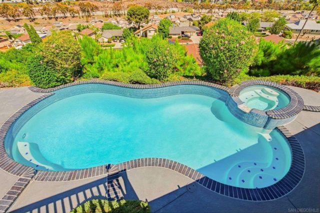 11198 Amalia Ct, San Diego, CA 92129