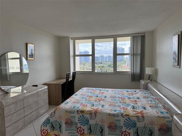 3180 S Ocean Dr 721, Hallandale Beach, FL 33009