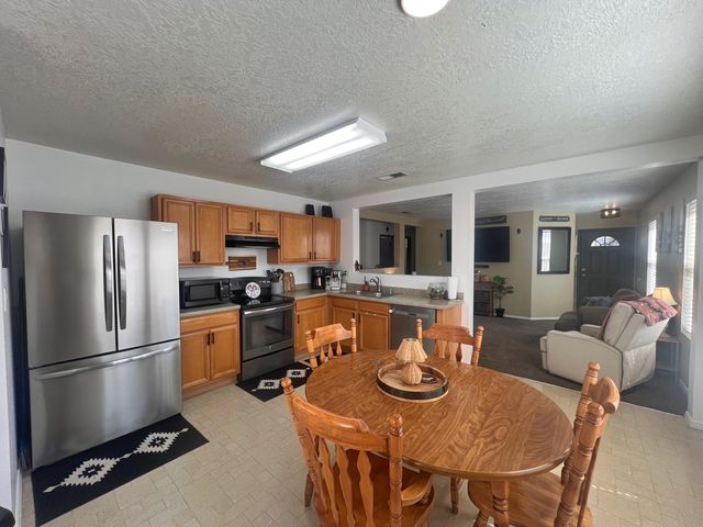 6148 Malpais Park Avenue NW, Albuquerque, NM 87114