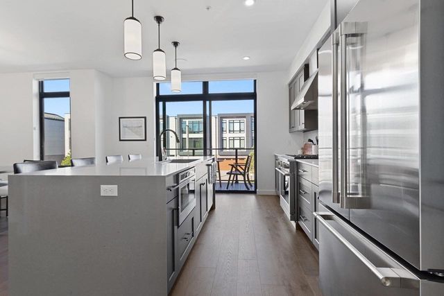 1071 BROOKWOOD DRIVE, Green Bay, WI 54304