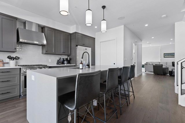 1071 BROOKWOOD DRIVE, Green Bay, WI 54304