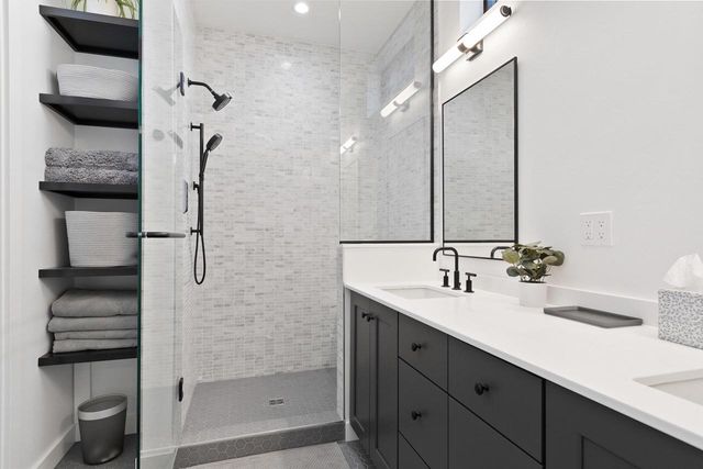 1071 BROOKWOOD DRIVE, Green Bay, WI 54304