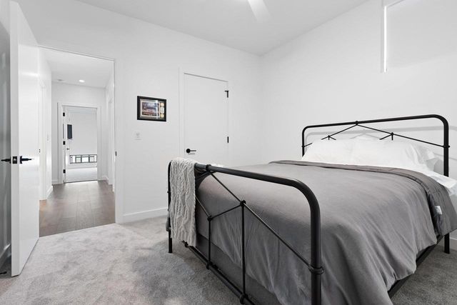 1071 BROOKWOOD DRIVE, Green Bay, WI 54304