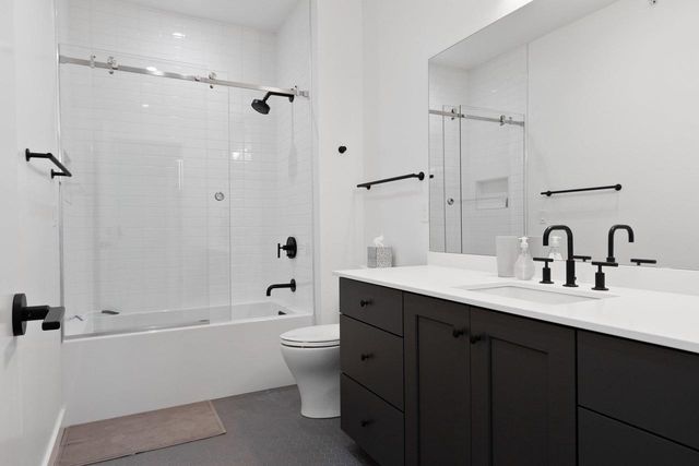 1071 BROOKWOOD DRIVE, Green Bay, WI 54304