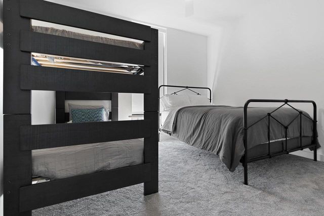 1071 BROOKWOOD DRIVE, Green Bay, WI 54304