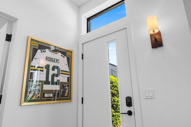 1071 BROOKWOOD DRIVE, Green Bay, WI 54304