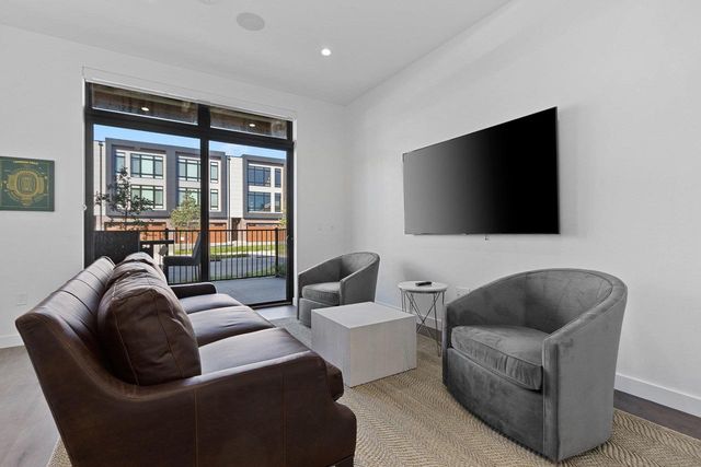 1071 BROOKWOOD DRIVE, Green Bay, WI 54304