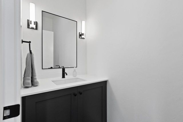 1071 BROOKWOOD DRIVE, Green Bay, WI 54304