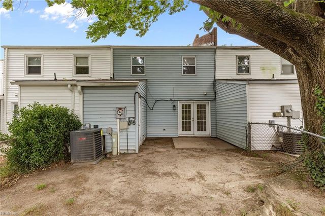 5824 Pickering ST, Virginia Beach, VA 23462