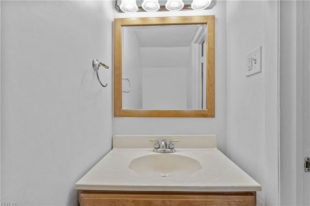 5824 Pickering ST, Virginia Beach, VA 23462