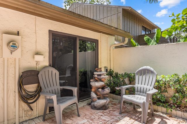 257 Pleasant Wood Drive, Wellington, FL 33414