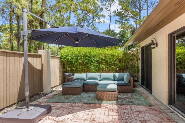 257 Pleasant Wood Drive, Wellington, FL 33414