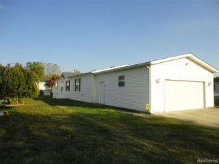 484 Lochgair Street, Temperance, MI 48182