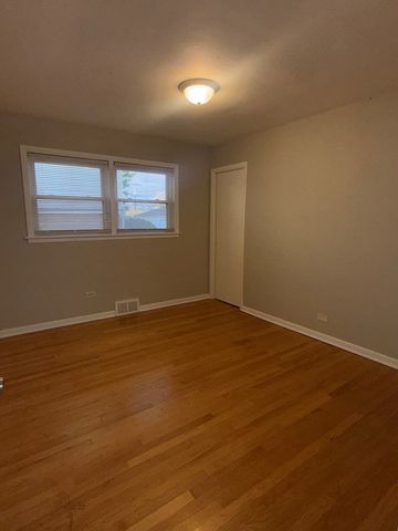 12549 S Laflin Street, Calumet Park, IL 60827