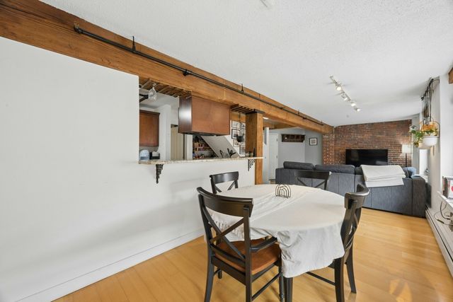 240 Jackson St 330, Lowell, MA 01852