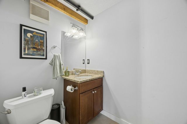 240 Jackson St 330, Lowell, MA 01852