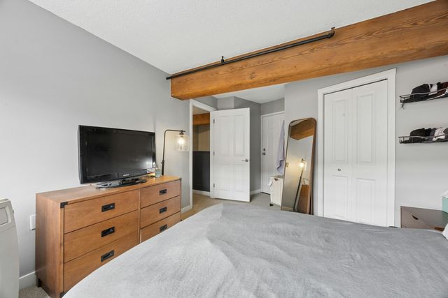 240 Jackson St 330, Lowell, MA 01852