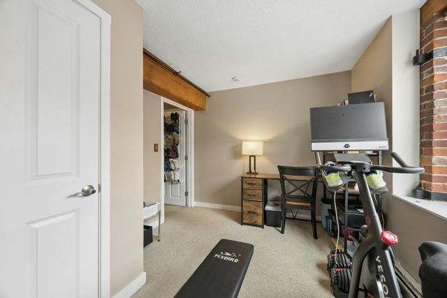240 Jackson St 330, Lowell, MA 01852