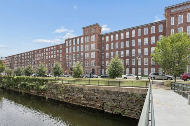 240 Jackson St 330, Lowell, MA 01852