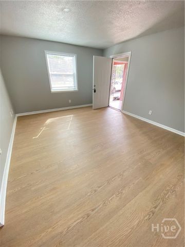 113 Woodhouse Lane B, Savannah, GA 31406