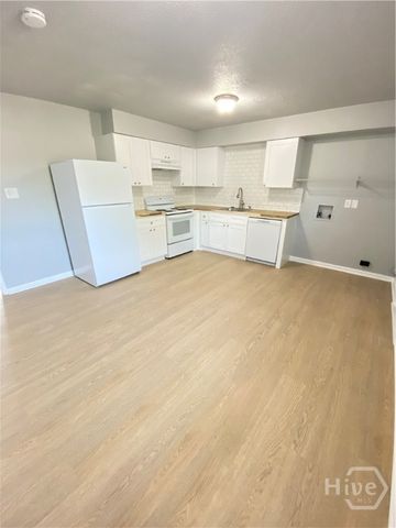 113 Woodhouse Lane B, Savannah, GA 31406