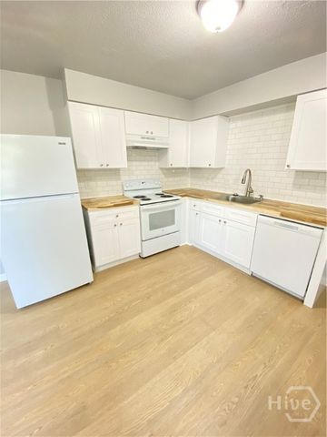 113 Woodhouse Lane B, Savannah, GA 31406