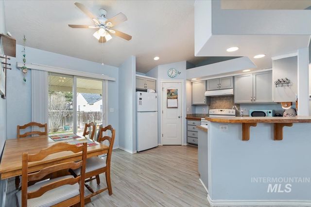 1418 W Aberdeen Ave, Nampa, ID 83686