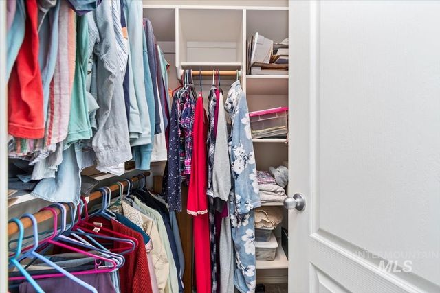 1418 W Aberdeen Ave, Nampa, ID 83686