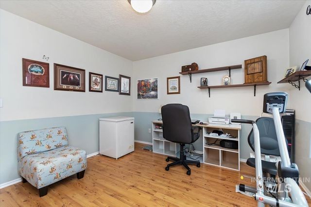 1418 W Aberdeen Ave, Nampa, ID 83686