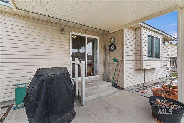 1418 W Aberdeen Ave, Nampa, ID 83686