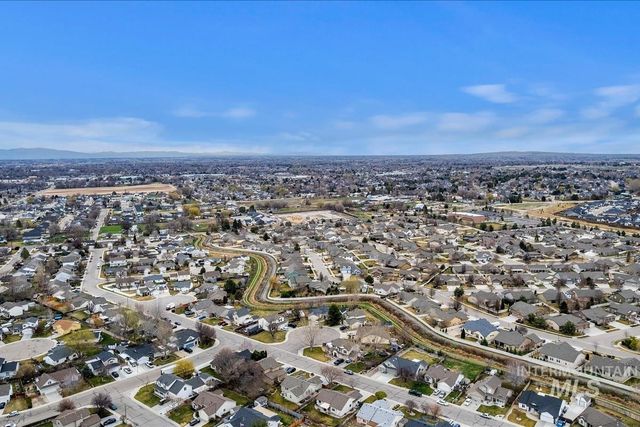 1418 W Aberdeen Ave, Nampa, ID 83686