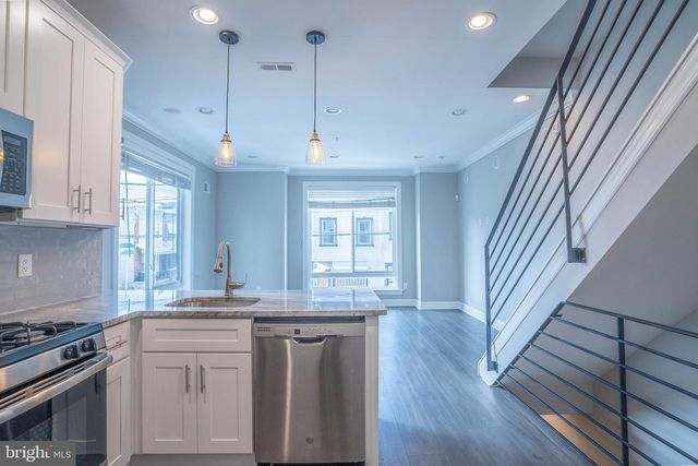 2942 W MASTER ST, Philadelphia, PA 19121