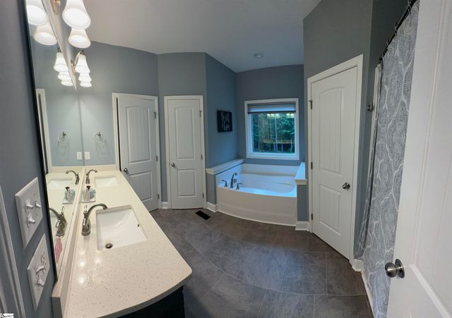 110 Gosnell Farmer Road, Landrum, SC 29356