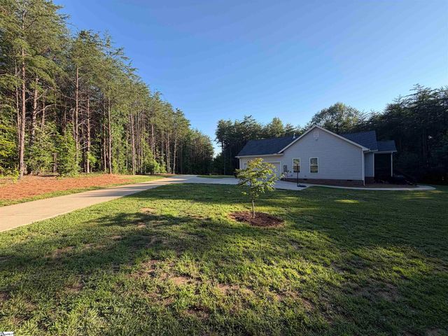 110 Gosnell Farmer Road, Landrum, SC 29356
