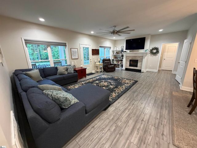 110 Gosnell Farmer Road, Landrum, SC 29356