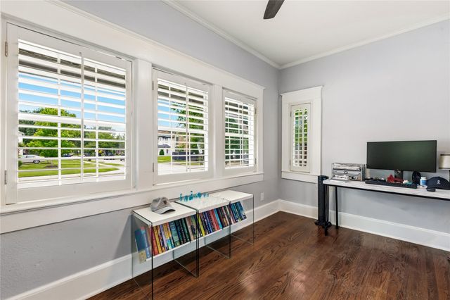 5701 Velasco Avenue, Dallas, TX 75206