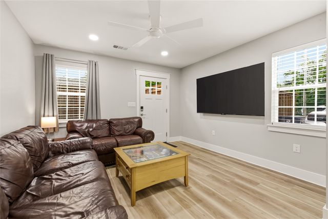 5701 Velasco Avenue, Dallas, TX 75206